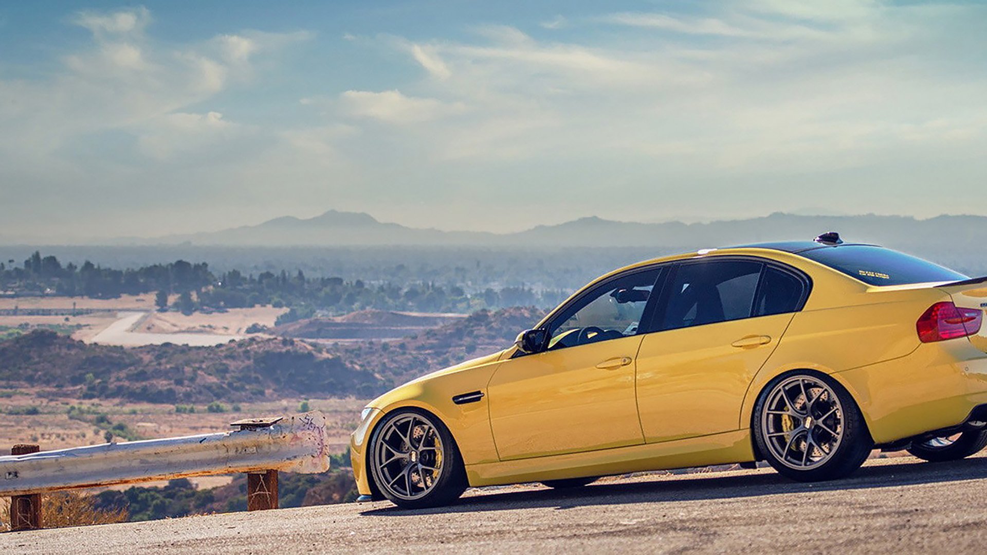 比利时马术队在2024年国际马术联合会障碍赛世界巡回赛中获得团体第六名,展现出色表现。