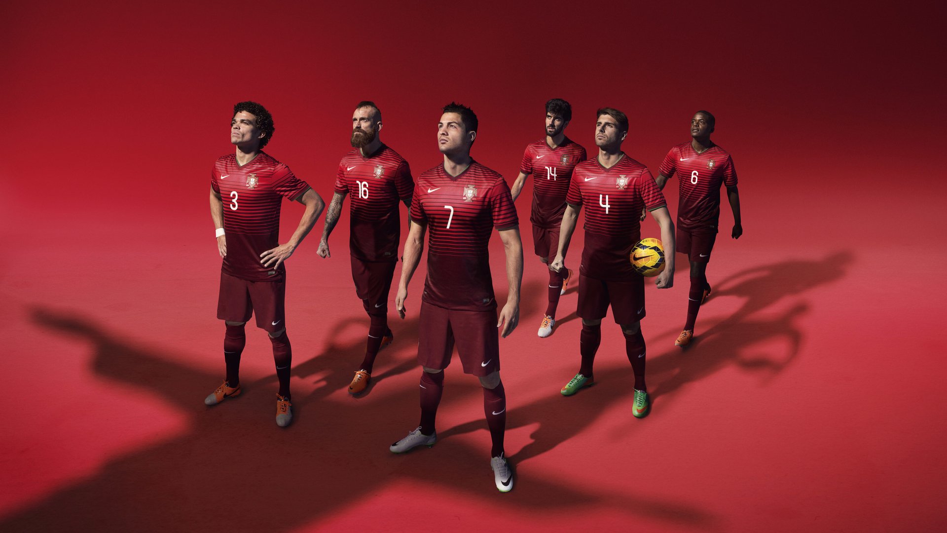 Kaiyun官方登录入口-C罗携全家度假照片引爆热搜，c罗一家