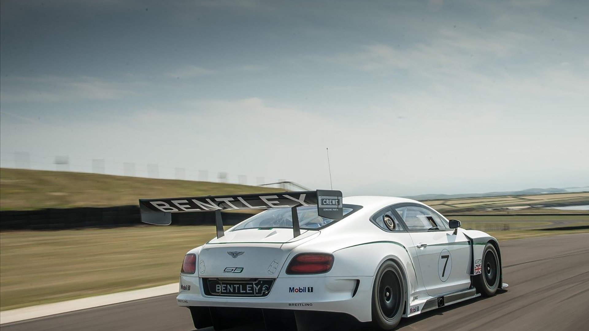 “南非羚羊队的强大阵容:萨尔·巴赫和其他新星的完美搭档”